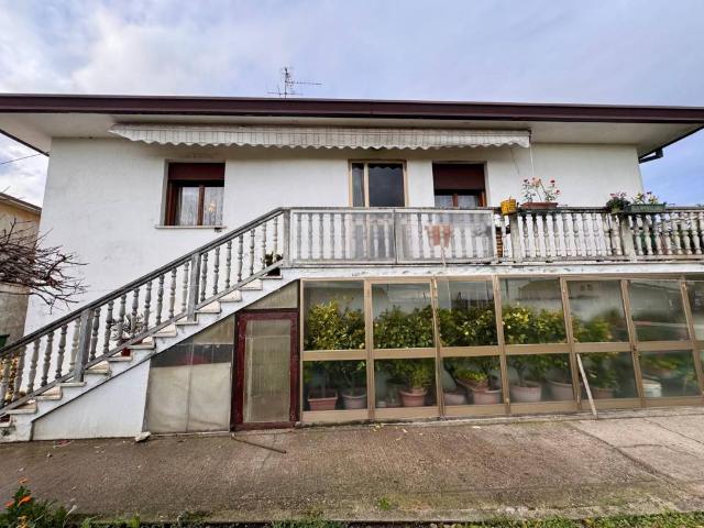 Villa in vendita a Legnago VR