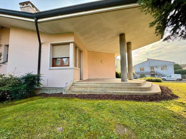 Villa in vendita a Legnago VR