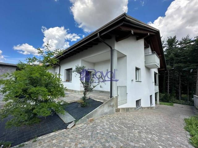 Villa in vendita a Legnano MI