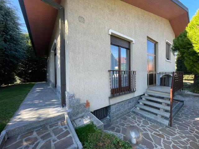 Villa in vendita a Legnano MI