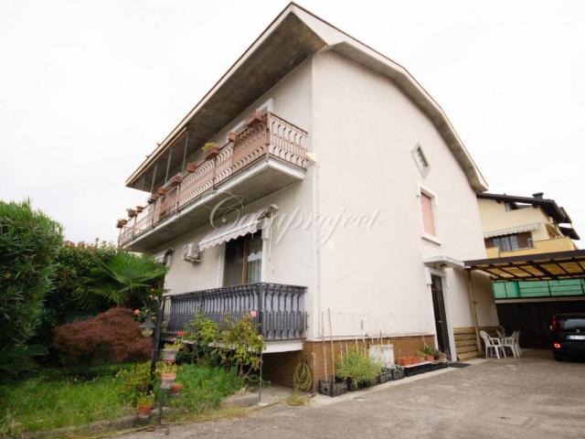 Villa in vendita a Legnano MI