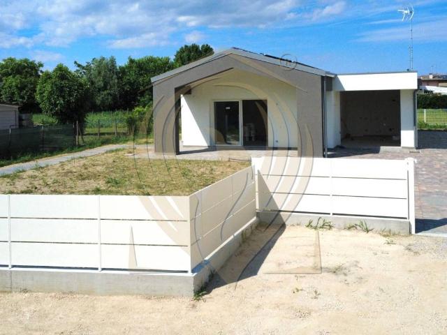 Villa in vendita a Legnaro PD