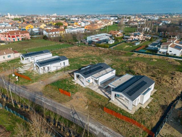 Villa in vendita a Legnaro PD