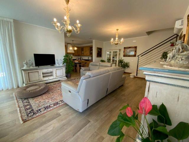 Villa in vendita a Legnaro PD