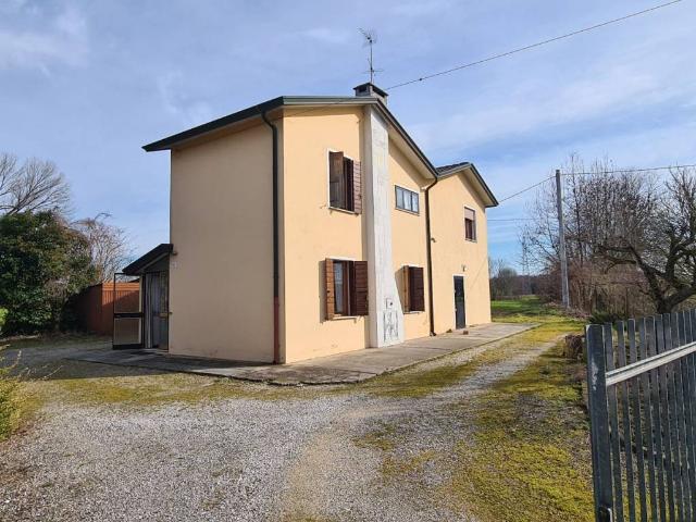 Villa in vendita a Legnaro PD