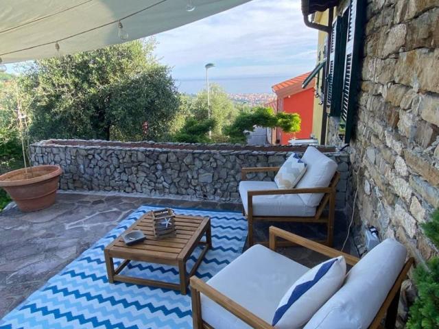 Villa in vendita a Leivi GE