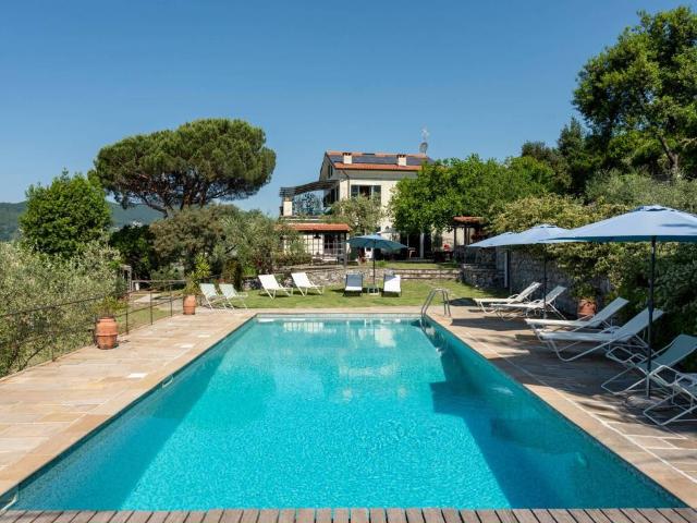 Villa in vendita a Leivi GE
