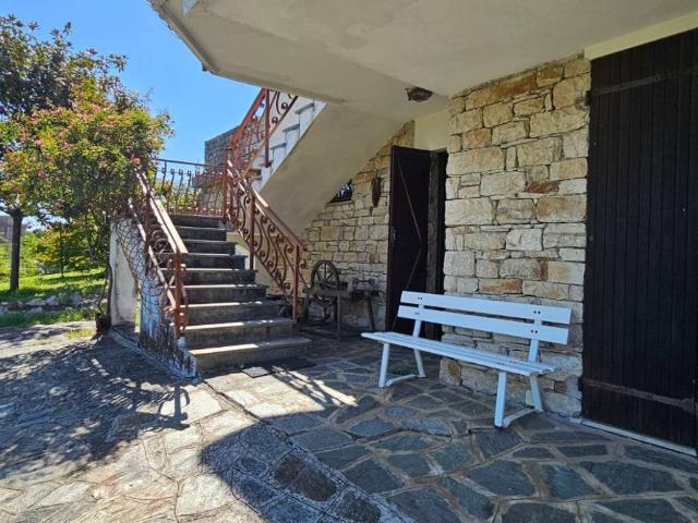 Villa in vendita a Leivi GE