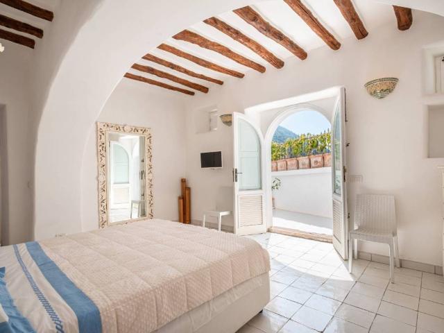 Villa in vendita a Leni ME