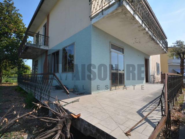 Villa in vendita a Leno BS
