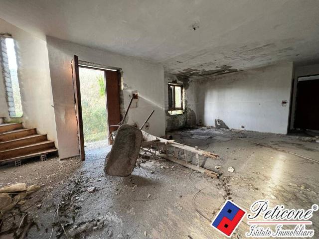 Villa in vendita a Lenola LT