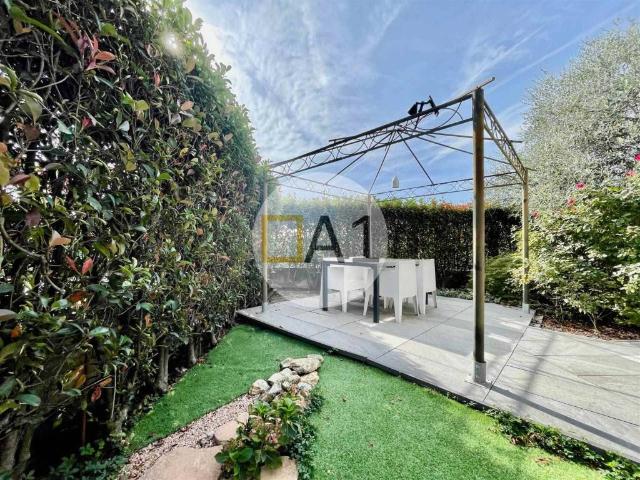 Villa in vendita a Lentate sul Seveso MB