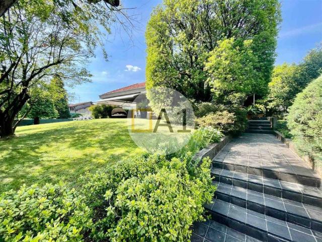 Villa in vendita a Lentate sul Seveso MB