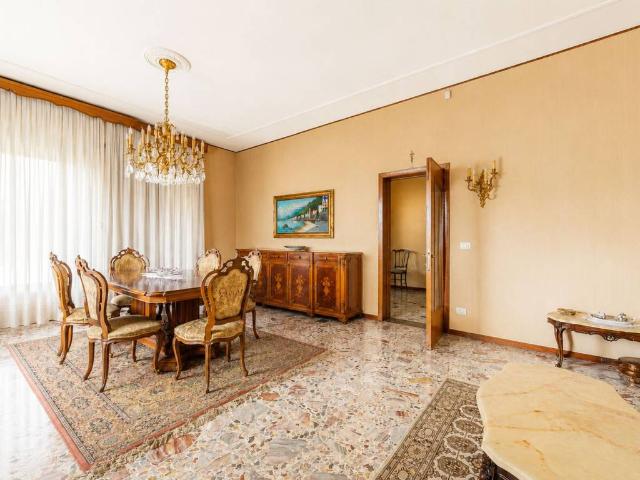 Villa in vendita a Lentate sul Seveso MB