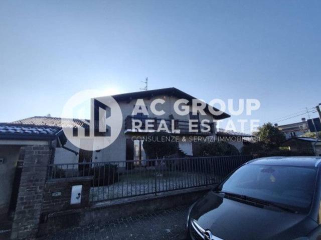 Villa in vendita a Lentate Sul Seveso
