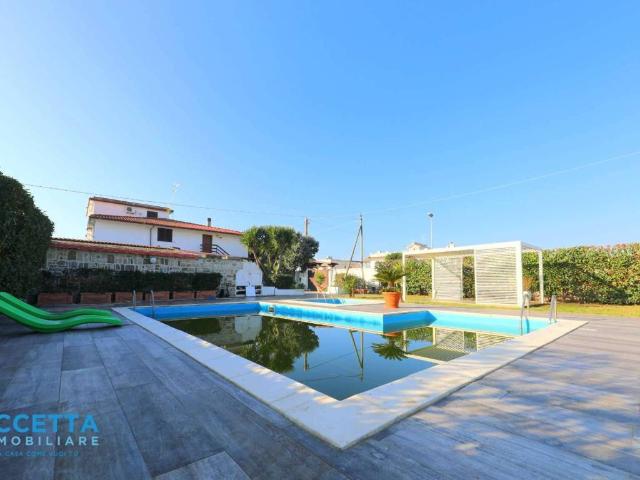 Villa in vendita a Leporano TA