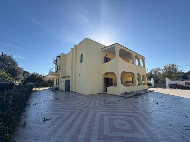 Villa in vendita a Leporano TA