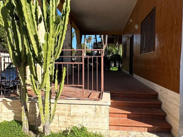 Villa in vendita a Leporano TA