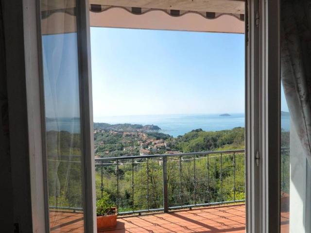 Villa in vendita a Lerici SP