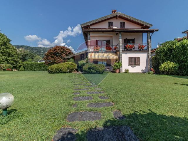 Villa in vendita a Lesa