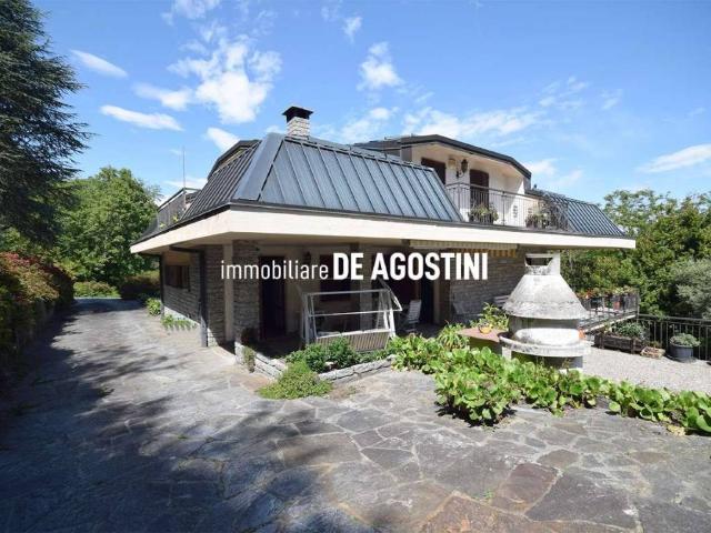 Villa in vendita a Lesa NO