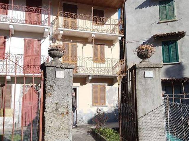Villa in vendita a Lesa NO