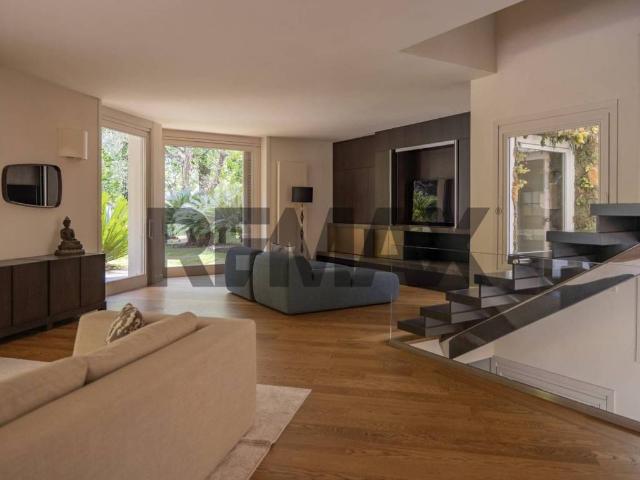 Villa in vendita a Lesa NO