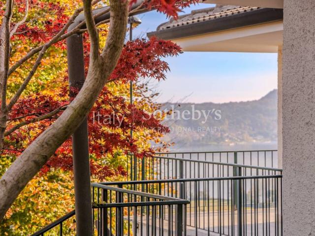 Villa in vendita a Lesa NO
