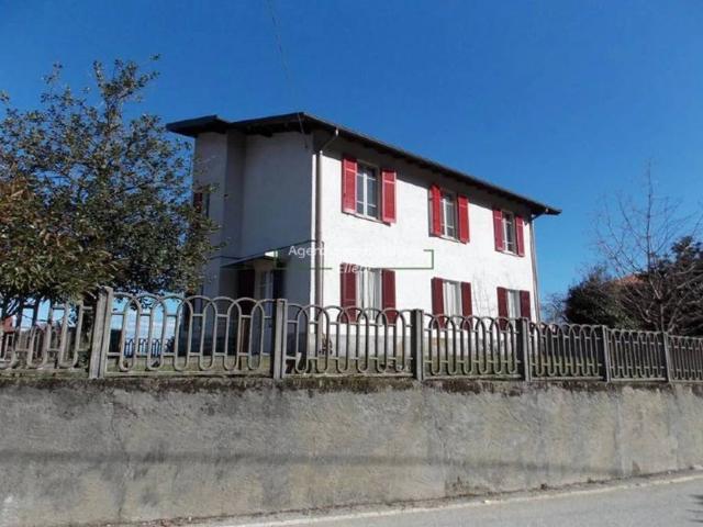 Villa in vendita a Lesa NO