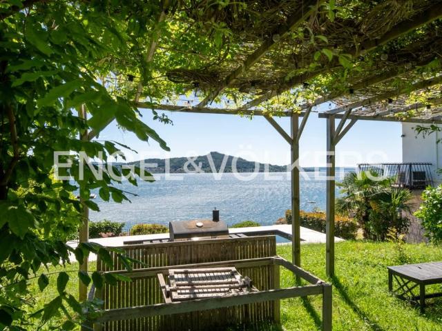 Villa in vendita a Lesa NO
