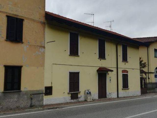 Villa in vendita a Lesa NO