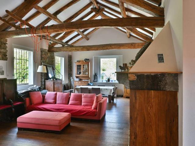 Villa in vendita a Lesa NO