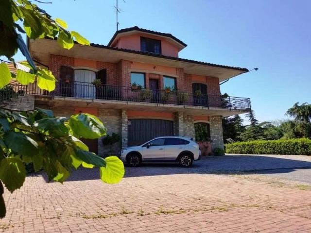 Villa in vendita a Lesegno CN