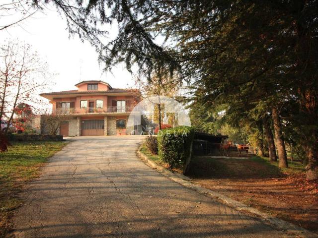 Villa in vendita a Lesegno CN