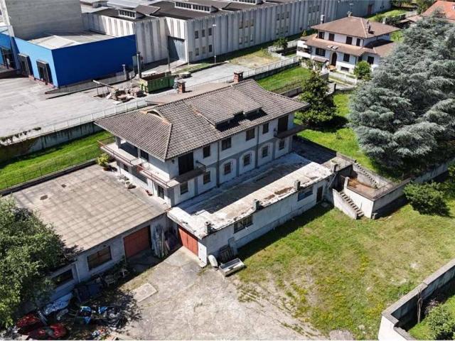 Villa in vendita a Lesegno CN
