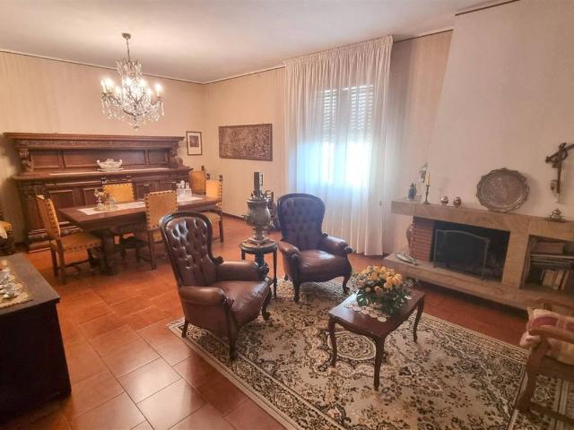 Villa in vendita a Lesignano de' Bagni PR