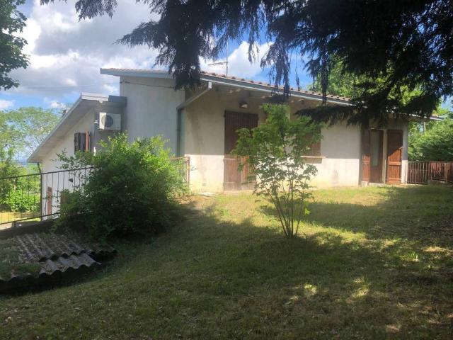 Villa in vendita a Lesignano de' Bagni PR