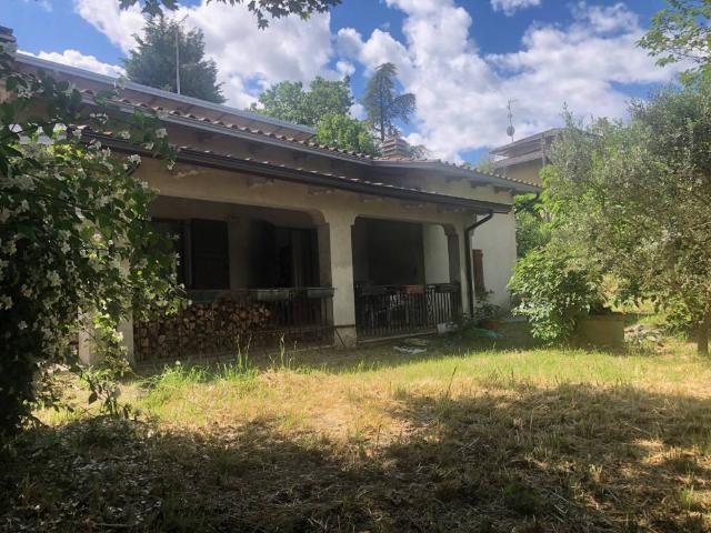 Villa in vendita a Lesignano de' Bagni PR