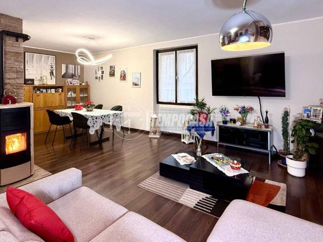 Villa in vendita a Lesmo MB