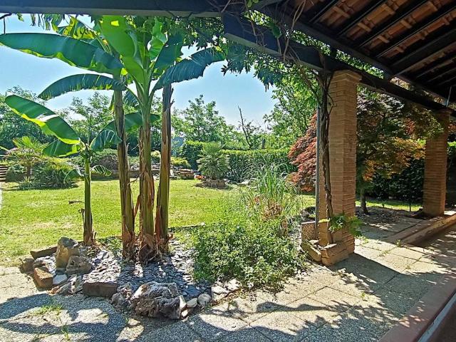 Villa in vendita a Lesmo MB