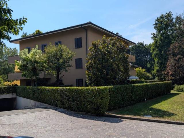 Villa in vendita a Lesmo MB