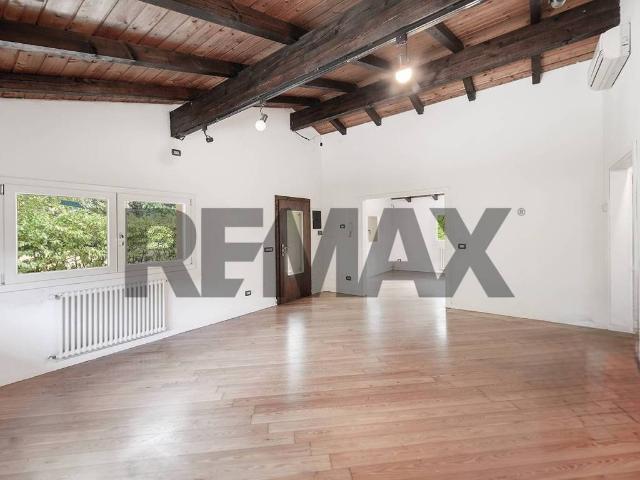 Villa in vendita a Lesmo MB