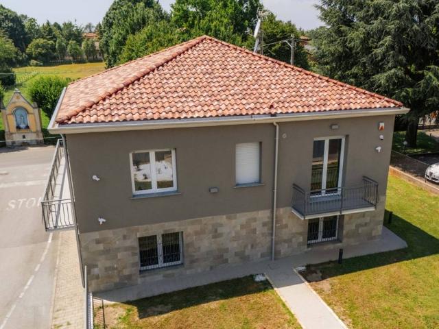 Villa in vendita a Lesmo MB