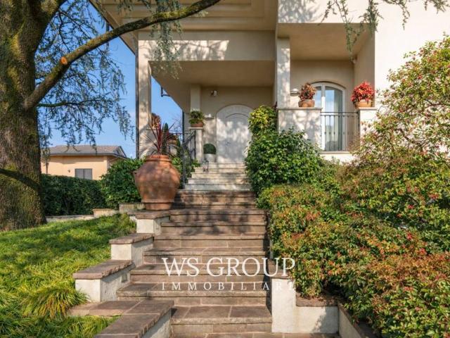 Villa in vendita a Lesmo MB