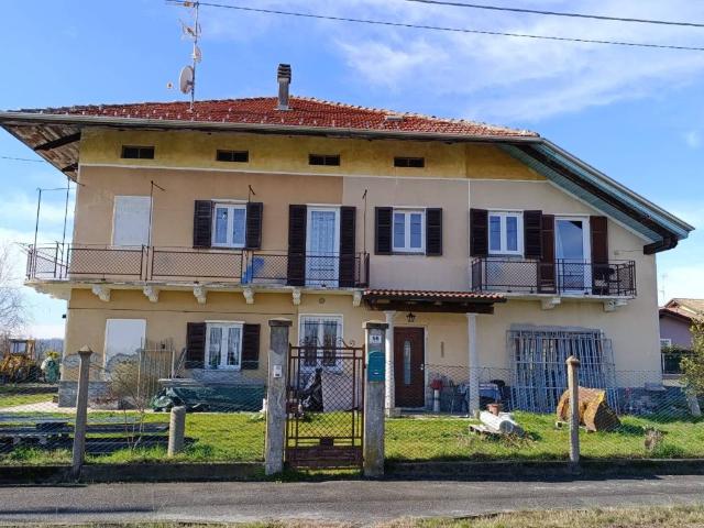 Villa in vendita a Lessona BI