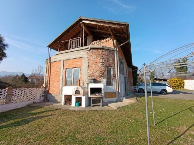 Villa in vendita a Lessona BI