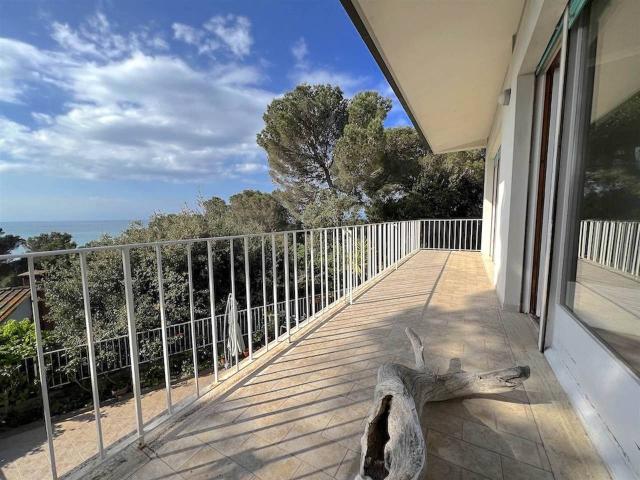 Villa in vendita a Livorno