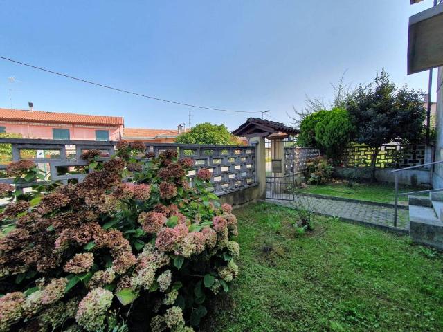 Villa in vendita a Livorno Ferraris VC