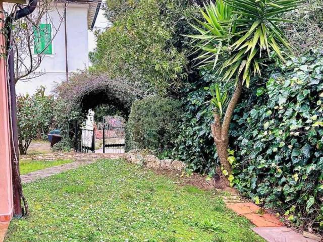 Villa in vendita a Livorno LI