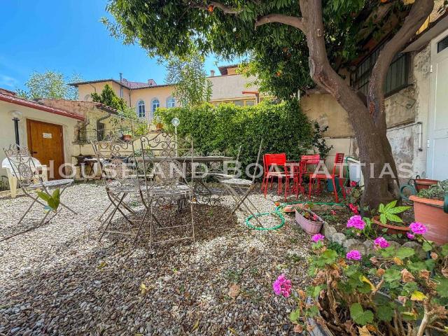 Villa in vendita a Livorno LI
